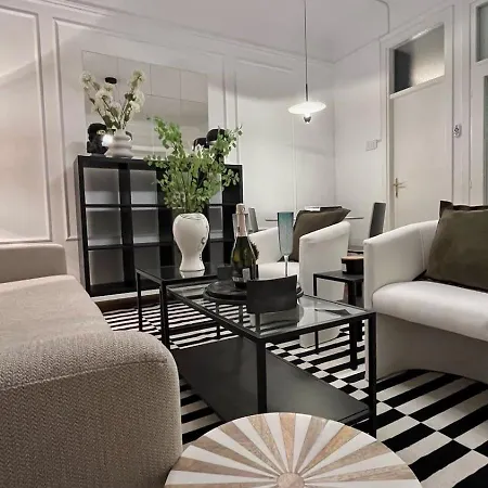 Elegant Black&white Апартаменты Нови-Сад