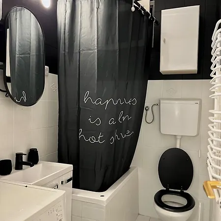 Elegant Black&white Apartmán
